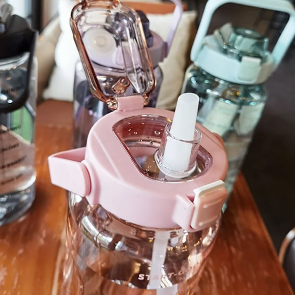 Enkel Hydrering, Läcksäker Vattenflaska Med Motiverande Tidsmarkering För Stor Kapacitet 2 Liter, Säkert BPA-fritt Material Och Tung Vikt