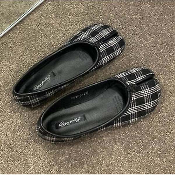 Tabi Ninja Skor Kvinna Mikrofiber Läder Bekväma plattor Delad tå Tofflor Mjuk botten Loafers Rejäla shorts dammockasiner 35-40 black grid 9