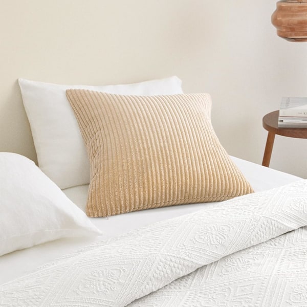 Kuddfodral 40 x 40 Ljus Khaki i Andningsbar Manchester Mjukt Överdrag för Dekorativ Kudde Soffa Vardagsrum Sovrum Vuxensäng Set om 2 Light Khaki