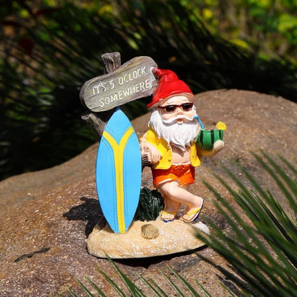 Trädgårdsstaty utomhus, trädgårdsdekorationer, surfande tomte, hartsstaty
