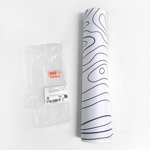 Stor musematte skrivebordsbakgrunn Hvit M Hvit White M