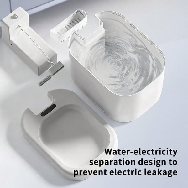 Automatisk vannfontene for katter — 2000 ml sirkulerende vanndispenser med bevegelsessensor, stillegående pumpe og 30 dagers bruk.