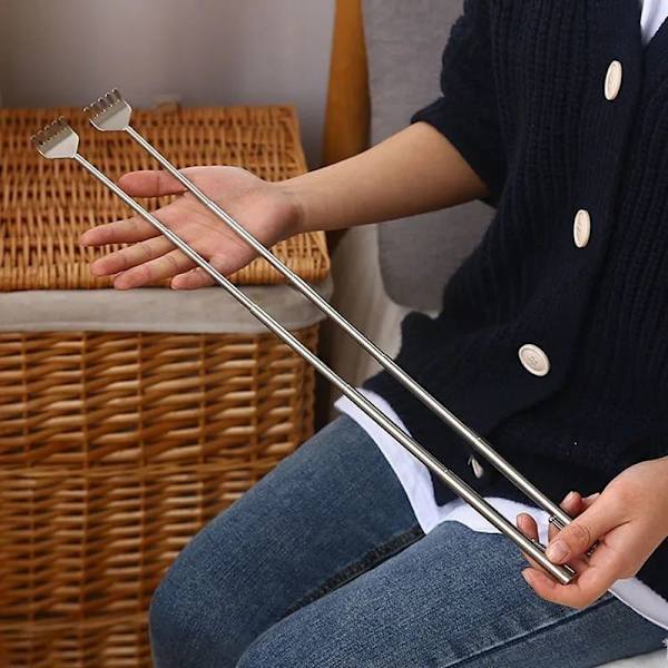 Retractable back scratcher silver