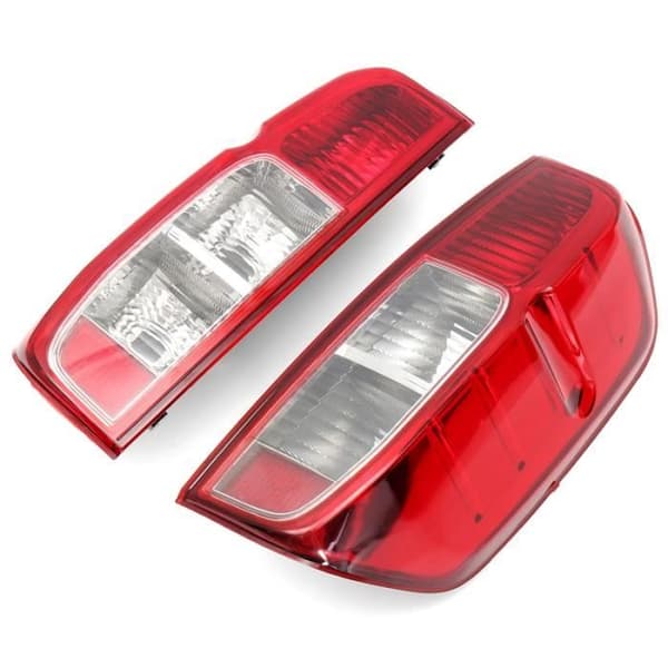 Sett - Par røde bakbremselys, for Nissan Navara D40 2005-2015