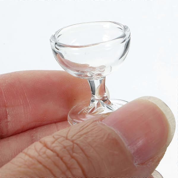 Miniatyr vinglass til dukkehusdekorasjon Mini glassbeger