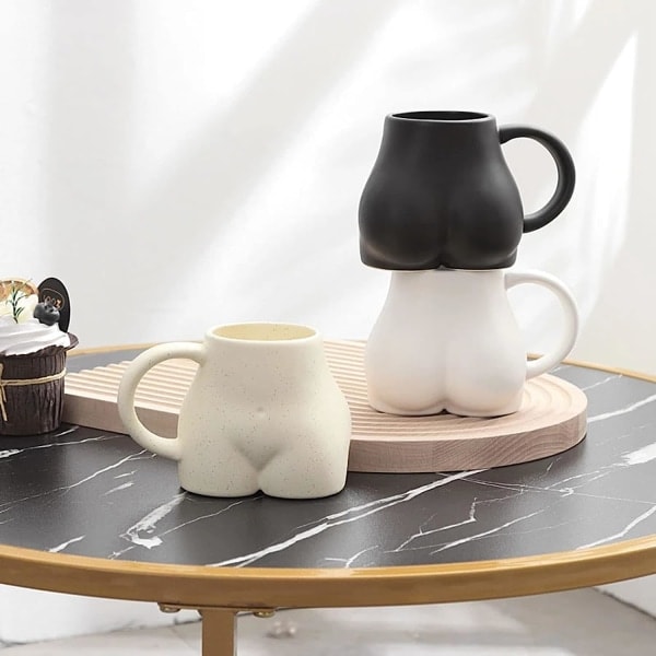 Sjov hofteformet kaffekop, 3D hofteformet keramisk kaffekop, nye gaver til kvinder og mænd, personlige gaver til venner, familie og kolleger. (Sort)