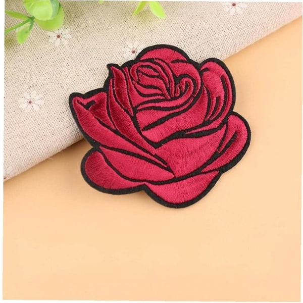 5 stk Røde Rose Patch Stickers Merke Brodert Strykejern På Applikasjon Patch For Vesker Jakker Duk Laken