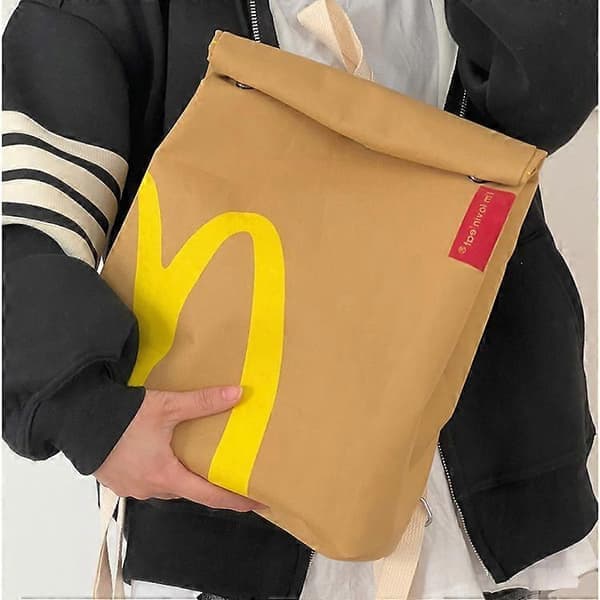 McDonald'sin reppu painetulla kuviolla matkustamiseen