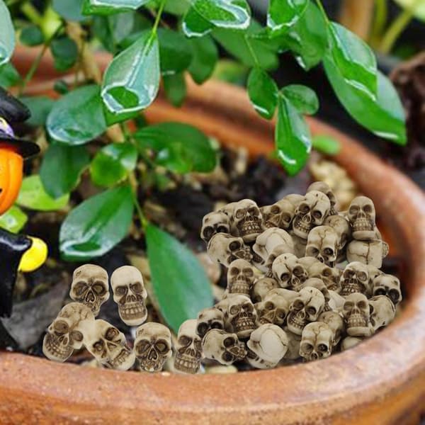 Gotisk skjeletthode-dekorasjon – Miniatyr samlefigur for Halloween-dekor (J)