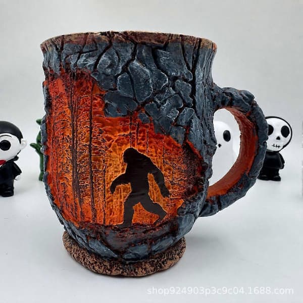 Mugg, Skogsbrandtema Design med Bigfoot eller Häxa Illustration Witch