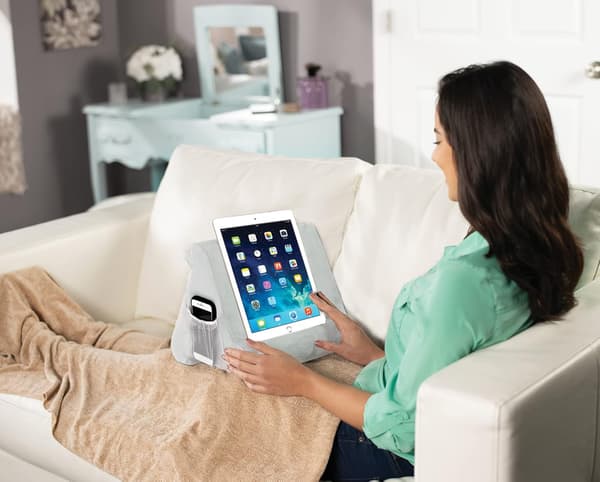 Universaali pidike iPad-tabletille? Pehmeä monikulmatuki