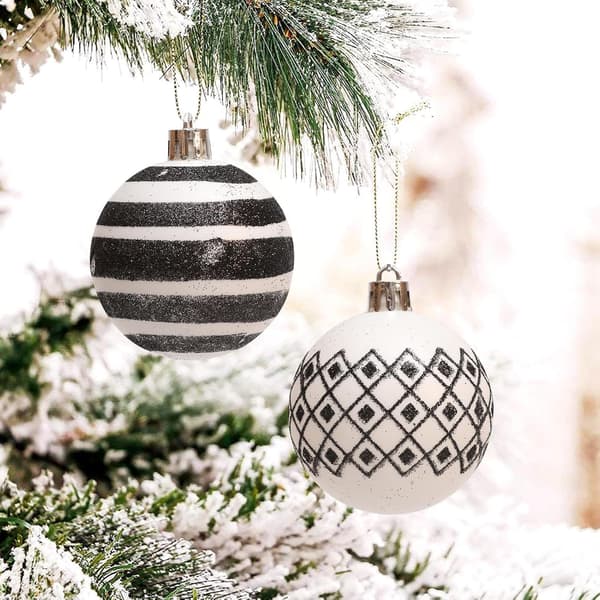 Julepyntsett med 6, Festlige Kuler til Juledekor (JJ)