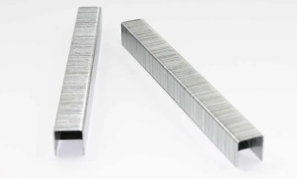 Pakke med 2000 hæfteklammer - Længde: 10 mm - Bredde: 11,2 mm - Dimensioner: 10/11,2 mm -[J]