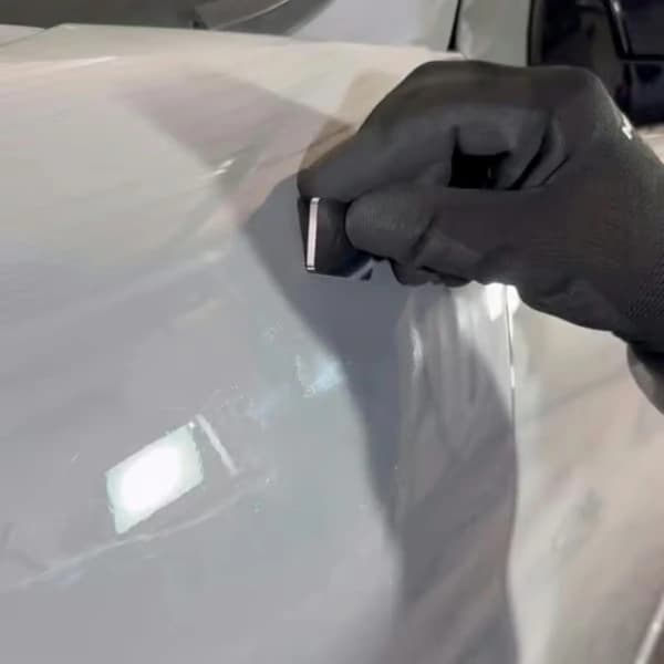 Precisionsskrapa i volframstål för billack (spot repair)