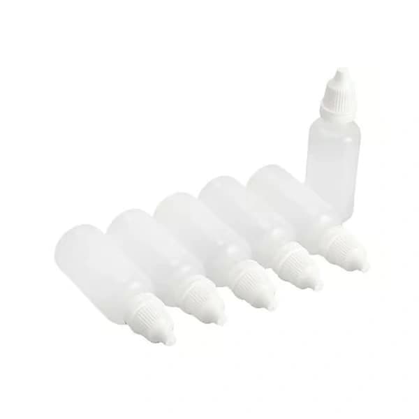 50 tomma plastflaskor med droppfunktion (20 ml)