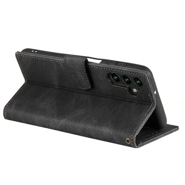 Samsung Galaxy A17 5G Plånboksfodral i Läder med Sömmar och Handledsrem Black