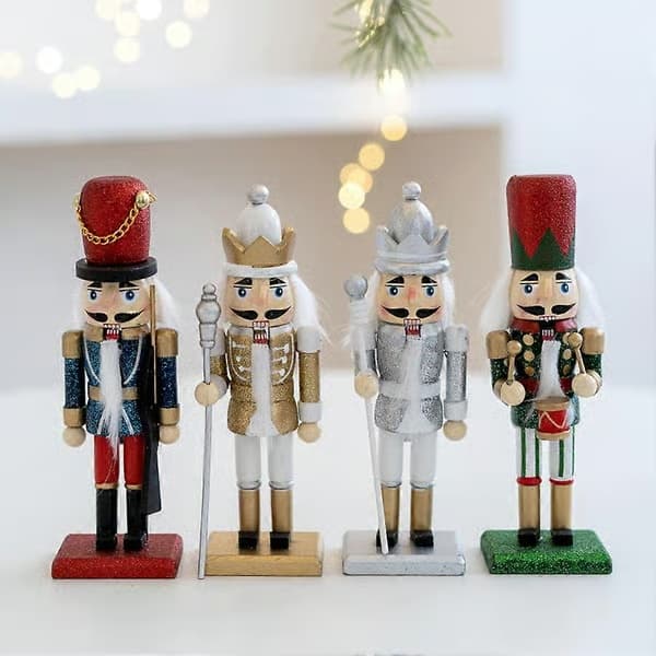 Nøtteknekker til julebordet, minneverdig og unik gave, julegave Model D