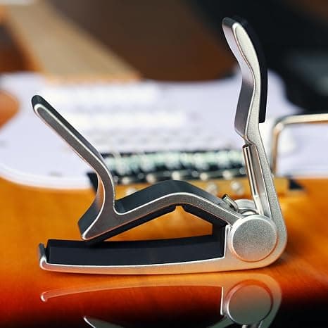 WINGO gitar-capo passer for både akustiske og elektriske gitarer sliver