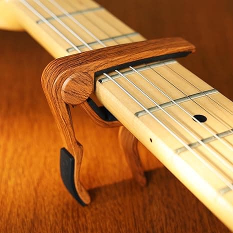 WINGO Gitarr Capo är lämplig för både akustiska och elektriska gitarrer Redwood