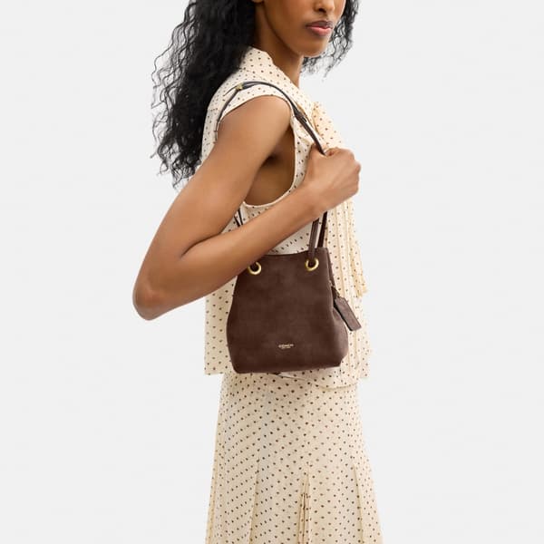 Coach Damväska i läder Jade Drawstring Bucket Bag Dark Chocolate Suede