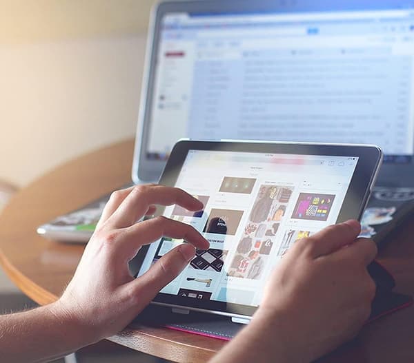 Galaxy roterande fodral för iPad 9:e generationen 2021/iPad 8:e generationen 2020/iPad 7:e generationen 2019