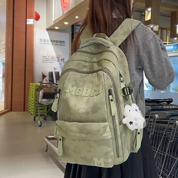 Female backpack, new large capacity, male high school student, junior high school student, backpack, backpack, college student computer bag White without attachments