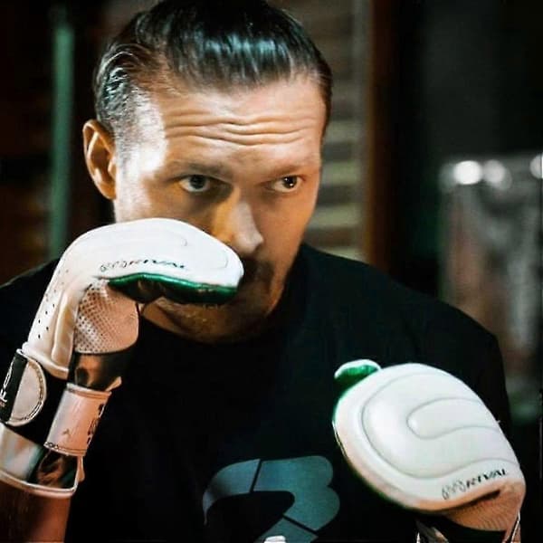 RIVAL Boxing RB5 Boxningshandskar med bar näve-känsla