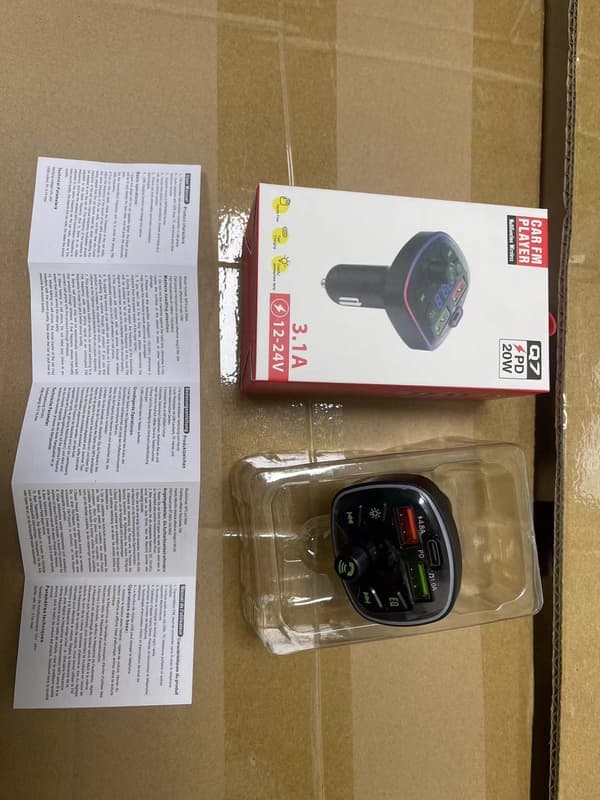 Bluetooth-auton FM-lähetin Bluetooth 5.0 autotarvikkeet, handsfree-musiikkisovitin, 2 USB + Type C [4.8A + 18W PD]