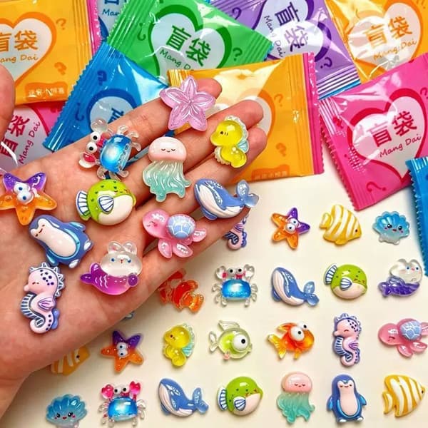 Selvlysende sjødyr blindpose søt minifigur barn belønning overraskelsesleke Glow Ocean Creature