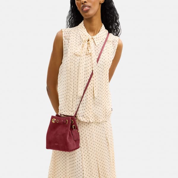Coach Damväska i läder Jade Drawstring Bucket Bag Dark Fuchsia Suede