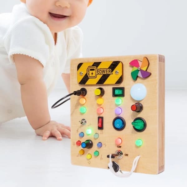 Montessori \"Busy Board\" - Sensorisk träleksak med LED, pedagogisk leksak för barn 2 - 4 år