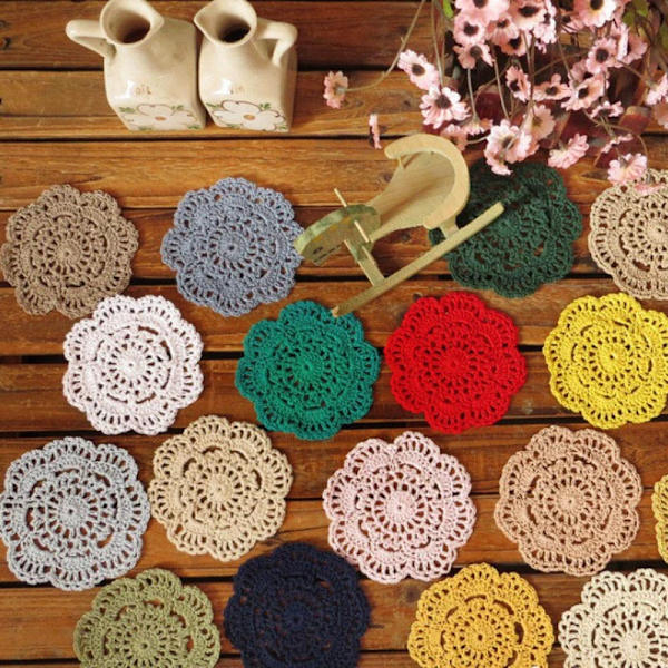 Retro Crochet Coasters Table Mat 10cm Round Handmade Mori Doilies Cup Pad Shooting Props Flower Lampshade 12pcs Wholesale