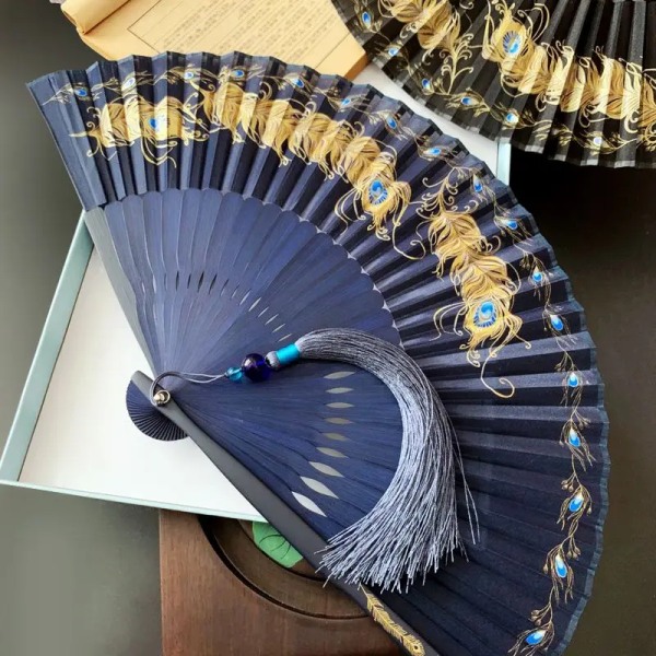 Shallow Painted Family Retro Style Peacock Gold Plated Feather Silk 7-inch Folding Fan Portable Dance Fan