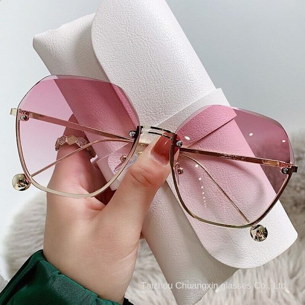 New Fashion Elegant Large Frame Irregular Trimming Sun Glasses UV Protection