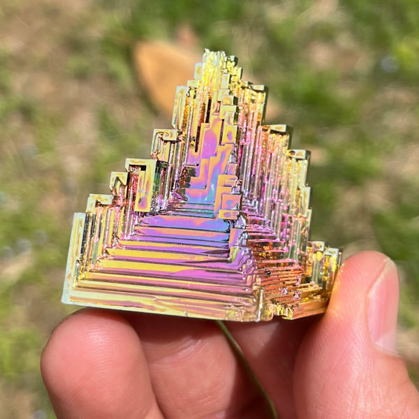 Natural Irregular Shape Bismuth Ore Cluster Mineral Rough Pyramid Specimen Healing Crystals Ornaments Home Decoration