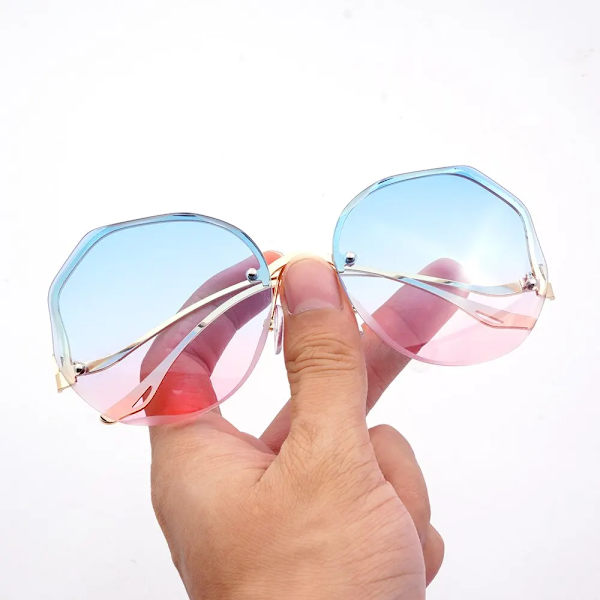 Women Gradient Ins Sunglasses Fashion Outdoor Female Glasses For Holiday Leisure Fashion Beach Style