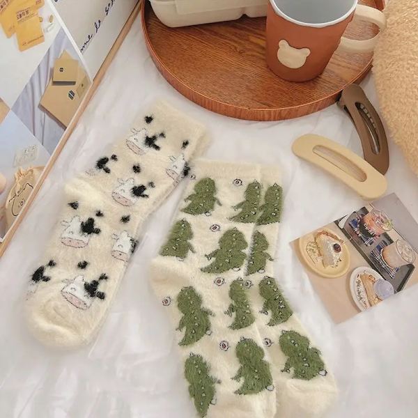 Autumn Winter Padded Socks Cow Pattern Plush Socks Spotted Plush Thickened Soft Cute Comfortable Mid-calf Socks Warm