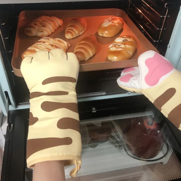 1Pcs 3D Cartoon Animal Cat Paws Oven Mitts Long Cotton Baking Insulation Microwave Heat Resistant Non-slip Gloves