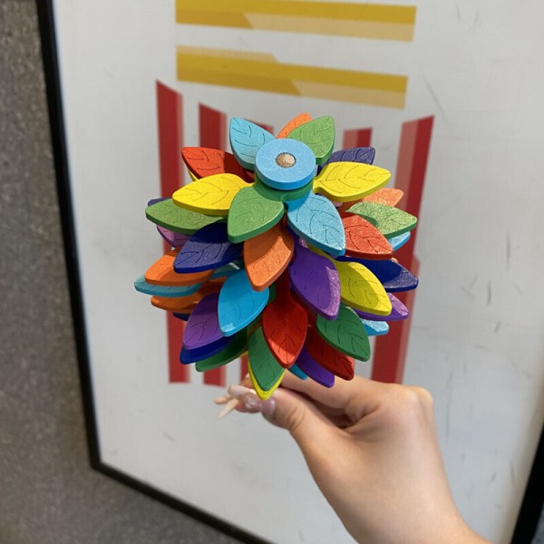 Wooden rotating lollipop Fibonacci sequence decompression toy artifact