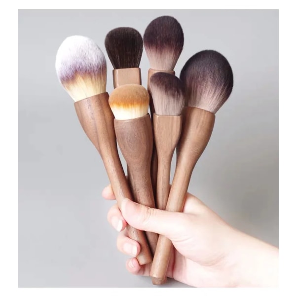 Makeup Brush Wood Walnut Large Retro Powder Brushes Honey Loose Super Soft Beauty Gift for Girlfriend Make Up Tool
