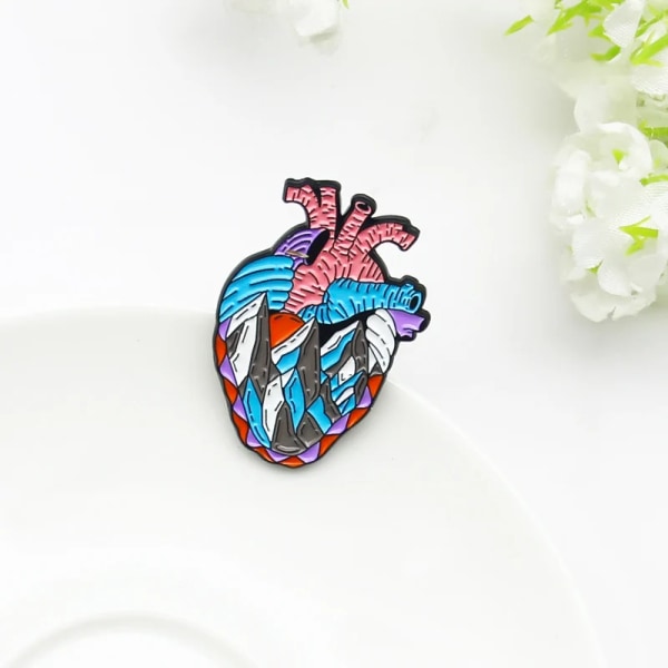 30 Style Statue Heart Skull Sculpture Brooches Skeleton Puzzle Anatomy Mask Splicing Enamel Pin Badge For Women Jewelry