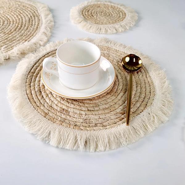 Modern Simple Straw Placemat Corn Husk Braided Tassel Edge Thickened Insulated Placemat Small Tea Cup Cushion Table Mat