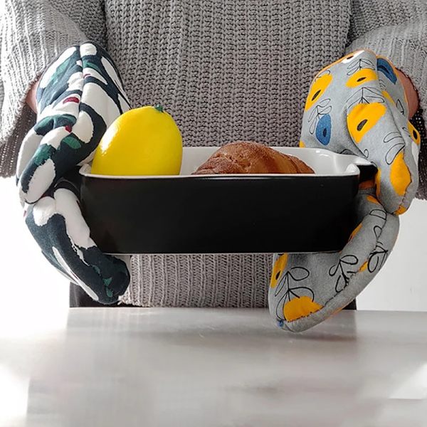 Oven Mitts and Potholders BBQ Gloves and Pot Holders with Hanging Hook Cotton Filling Kitchen Gloves for Cooking Baking Grilling