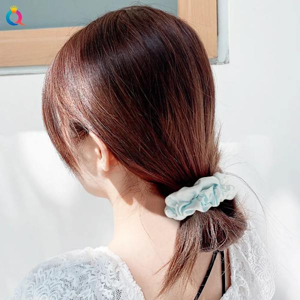 4pcs Pure Silk Skinnies Small Scrunchie Set Hair Bow Ties Ropes Bands Skinny Scrunchy Elastics Ponytail Holders for Women Girls