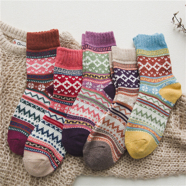 5 Pairs Christmas Winter Everyday Socks Normal One Size Unisex Wool Socks-