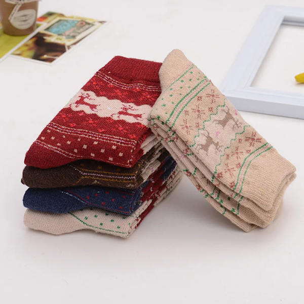 5Pairs Women's Autumn Winter Cartoon Wool Socks Red Christmas Moose Pattern Thickened Warm Medium Tube High Quality Cotton Socks