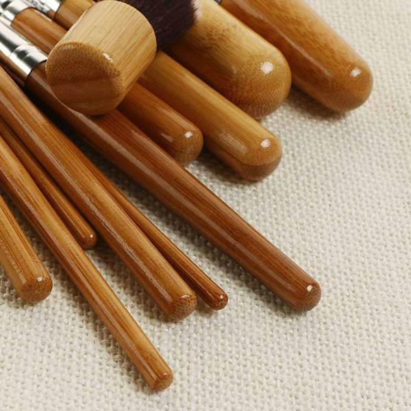 11PCS/Set Fashion Cosmetics Bamboo Makeup Brushes Kit with Travel Bag for Powder Blusher Eye Shadow Eyeliner Foundation Blend