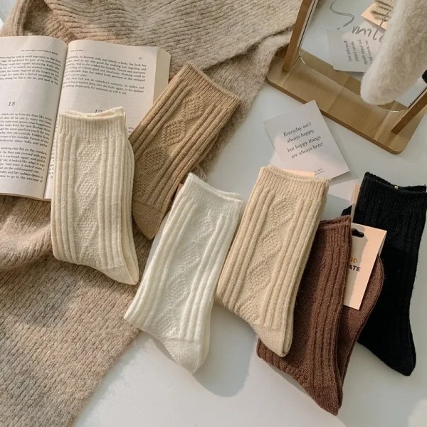 1 Pair New Cashmere Wool White Socks Women Winter Thicken Warm Harajuku Socks Cute Thermal Japanese Fashion Solid Color