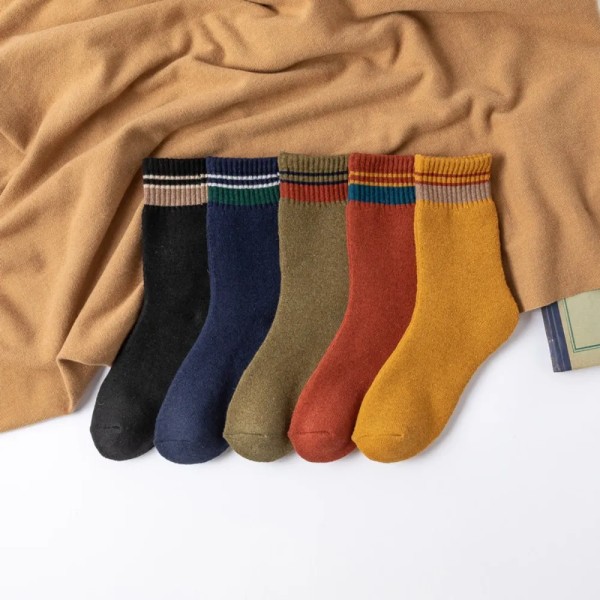 5 Pairs Autumn and Winter New Fashion Multicolor Women Wool Socks Retro Casual Thicken Warm Mid-tube Women Socks