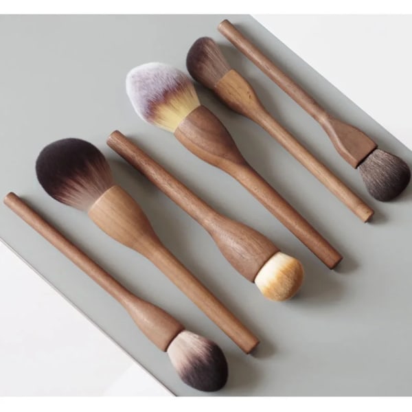 Makeup Brush Wood Walnut Large Retro Powder Brushes Honey Loose Super Soft Beauty Gift for Girlfriend Make Up Tool